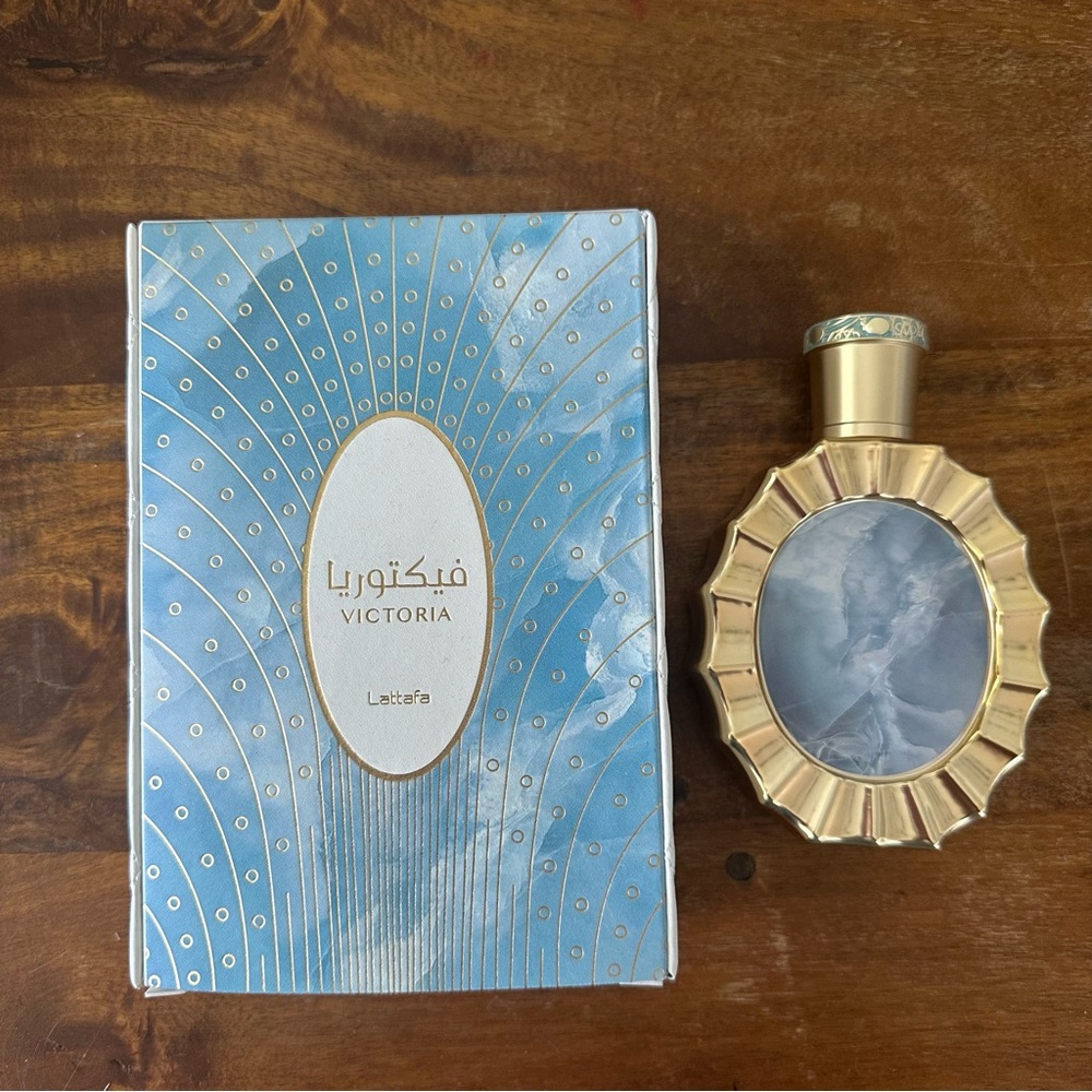 Lattafa‎ Victoria Perfume with Gold Bottle 100mL NEW